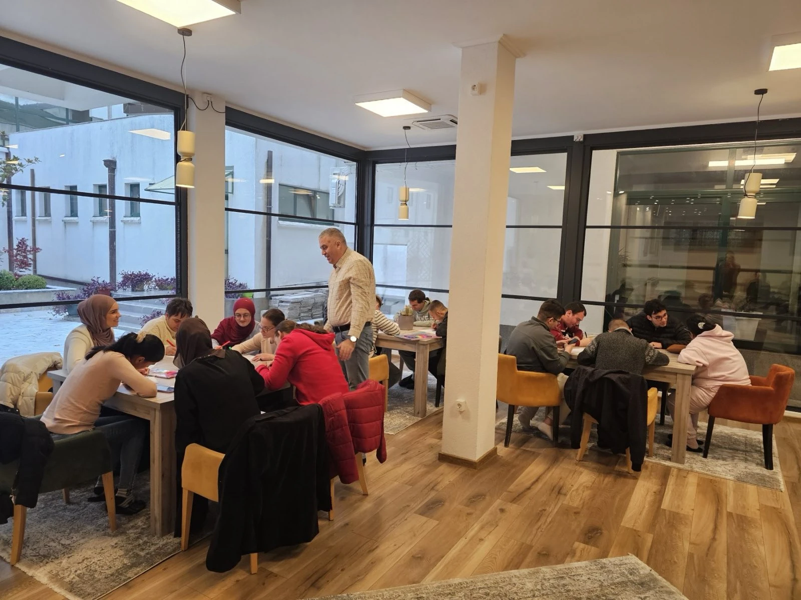 IMG-77a0e3da72e3b4c2a3a7b9db9046780d-V